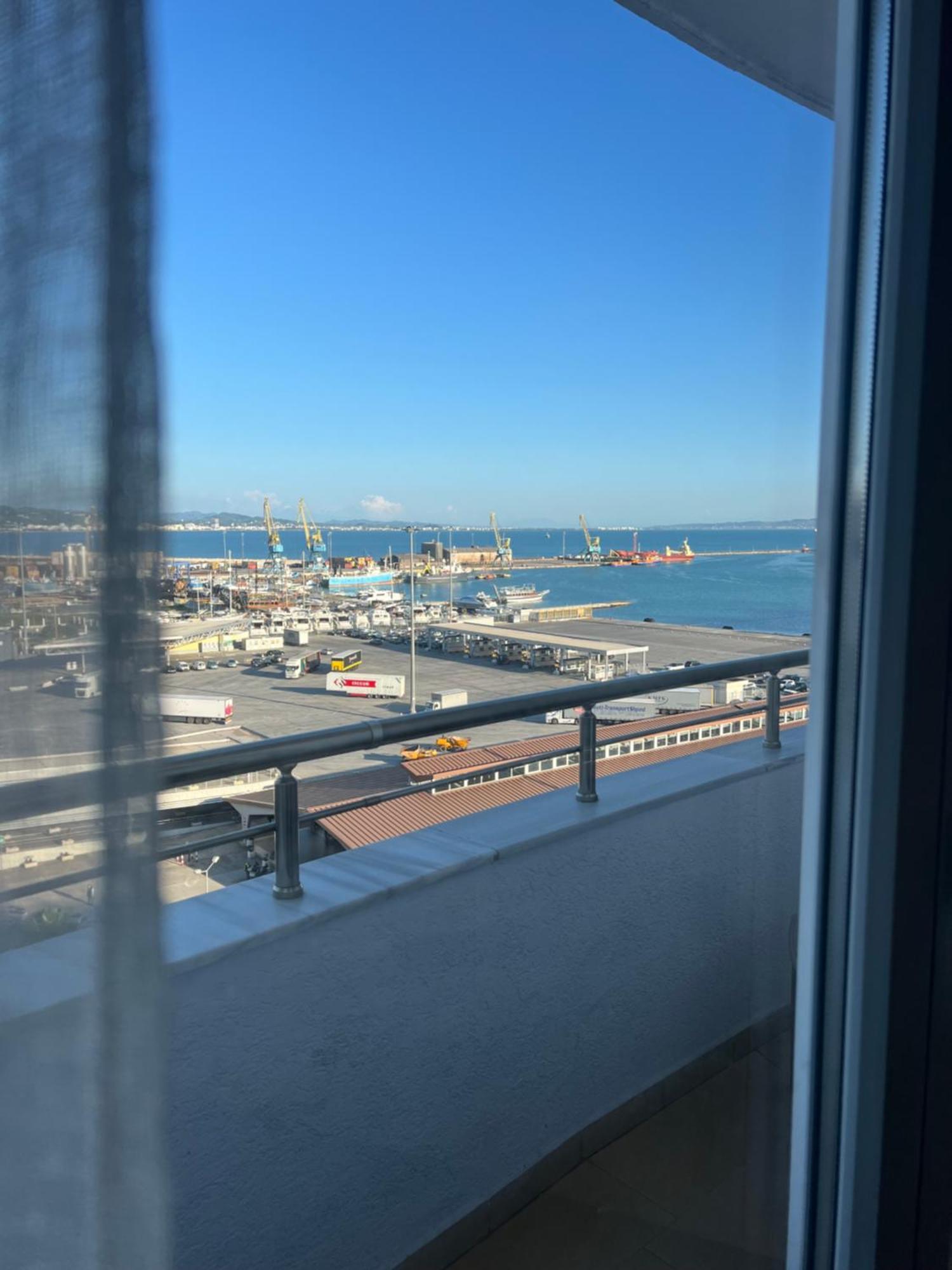 Port View Apartment 2 Durrës Exterior foto